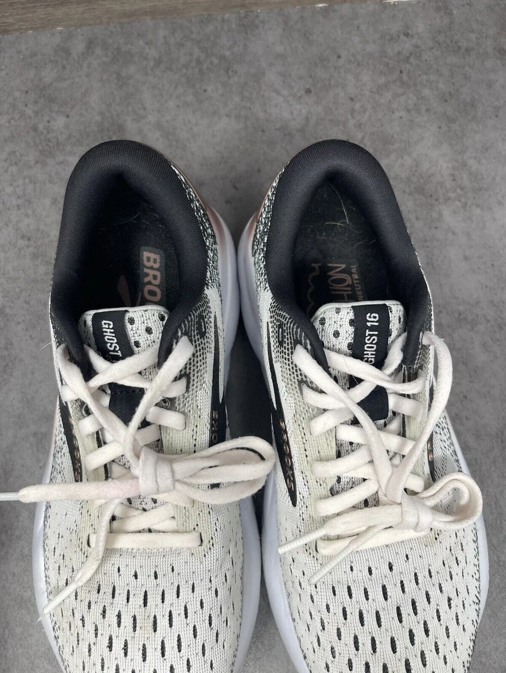 Brooks Ghost 16 Womens Size 6.5 Running Walking Athletic Shoes White Rose Gold